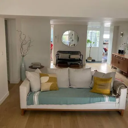 Apartment In A Charming House Asnieres-sur-Seine